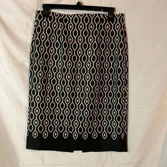 Roz & Ali skirt - Picture 1 of 5